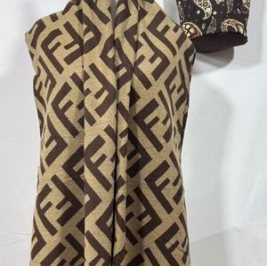<AUTHENTIC>Fendi Scarf